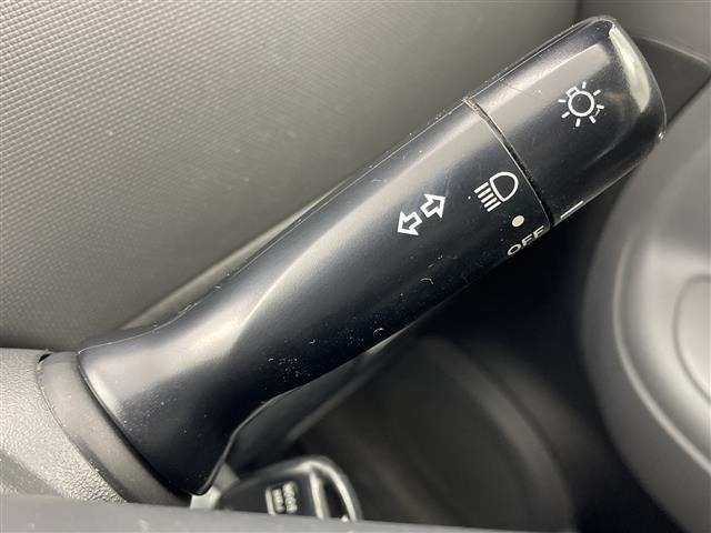 Toyota SIENTA 2011 6975892-9