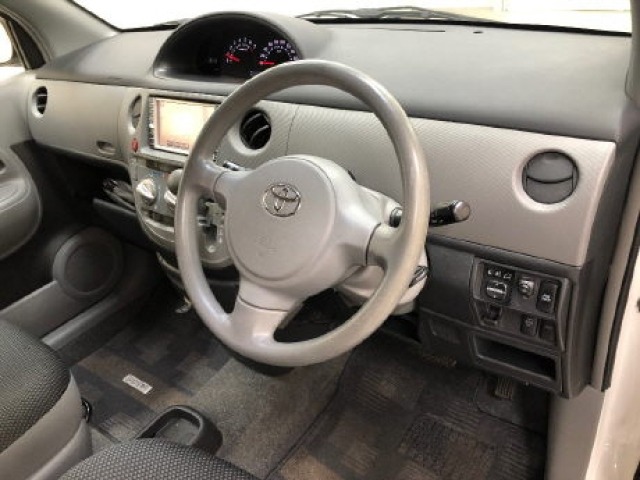 Toyota SIENTA 2005 6975939-5