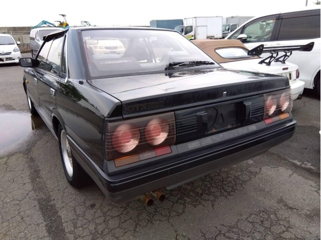 Nissan SKYLINE 1988 6981847-1