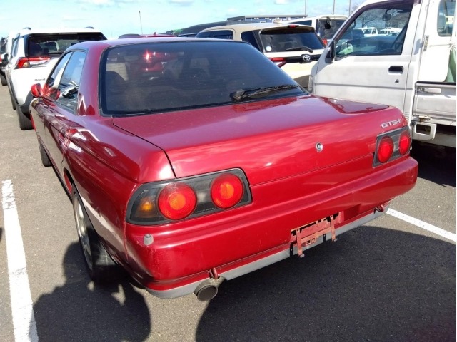 Nissan SKYLINE 1990 6981848-1