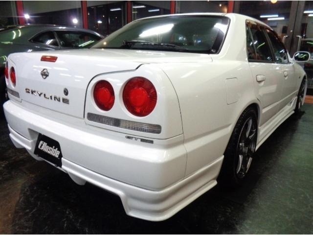 Nissan SKYLINE 2000 6981879-1