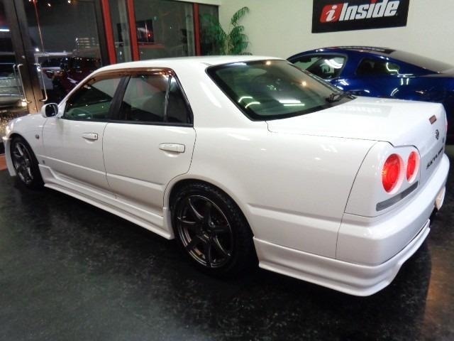Nissan SKYLINE 2000 6981879-14