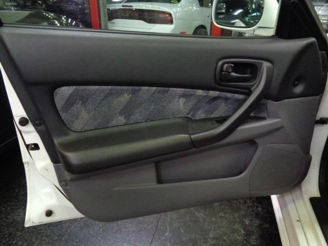 Nissan SKYLINE 2000 6981879-30