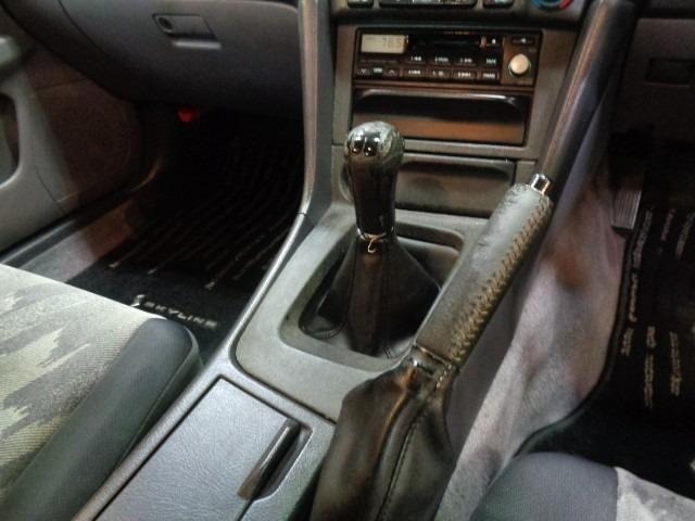 Nissan SKYLINE 2000 6981879-36