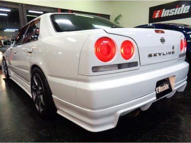 Nissan SKYLINE 2000 6981879-40