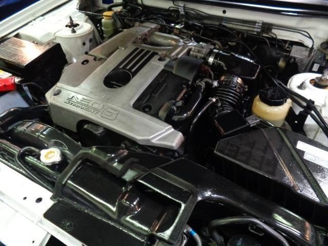 Nissan SKYLINE 2000 6981879-5
