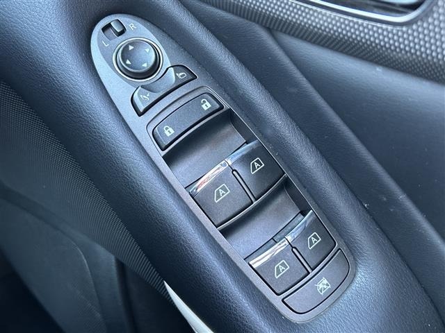 Nissan SKYLINE 2016 6982009-2