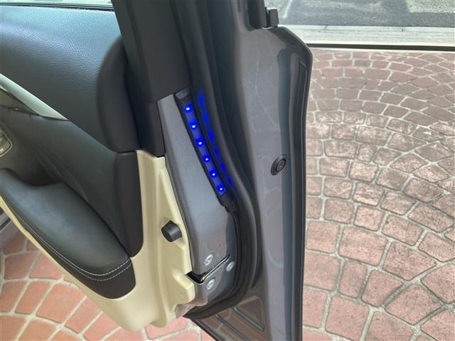 Nissan SKYLINE 2016 6982067-11