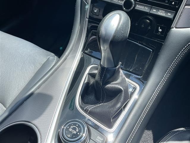 Nissan SKYLINE 2016 6982140-1