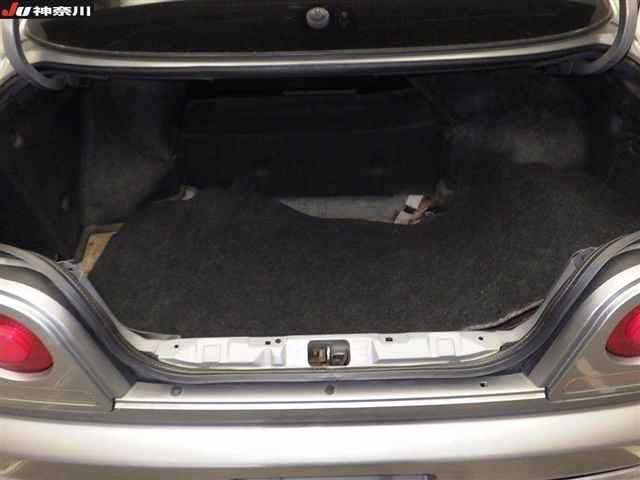 Nissan SKYLINE 2000 6982212-10