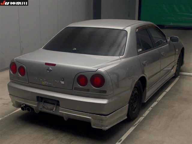 Nissan SKYLINE 2000 6982212-4