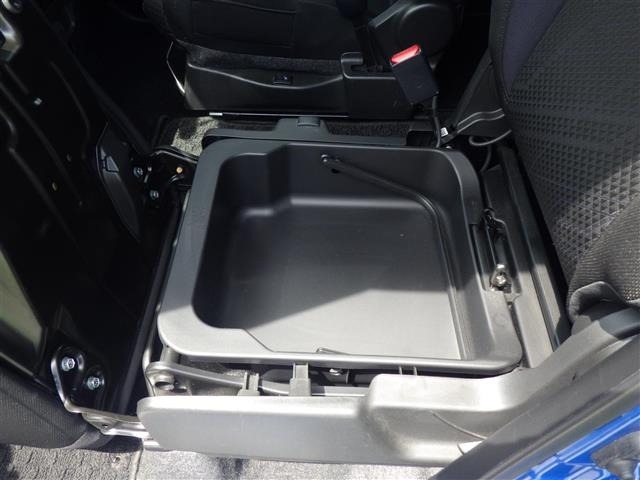Suzuki SOLIO 2019 6992112-21