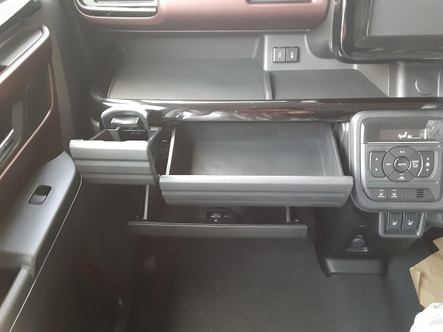 Suzuki SPACIA 2023 6991440-10