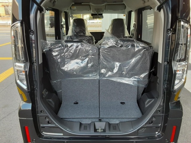 Suzuki SPACIA 2023 6991440-18