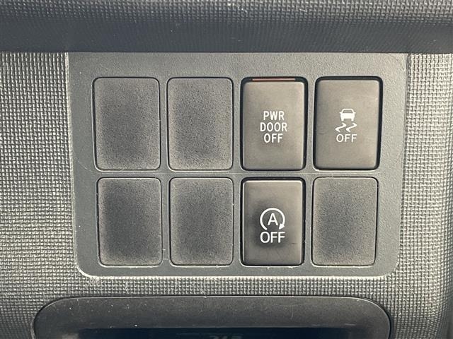 Toyota SPADE 2015 6976110-11