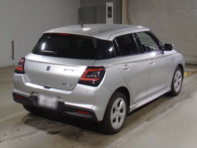 Suzuki SWIFT 2024 7002649-1