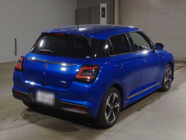 Suzuki SWIFT 2023 7002650-1