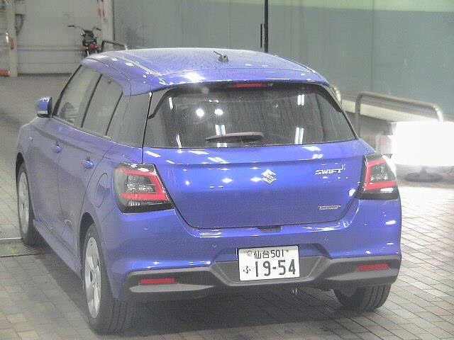 Suzuki SWIFT 2024 7002659-1