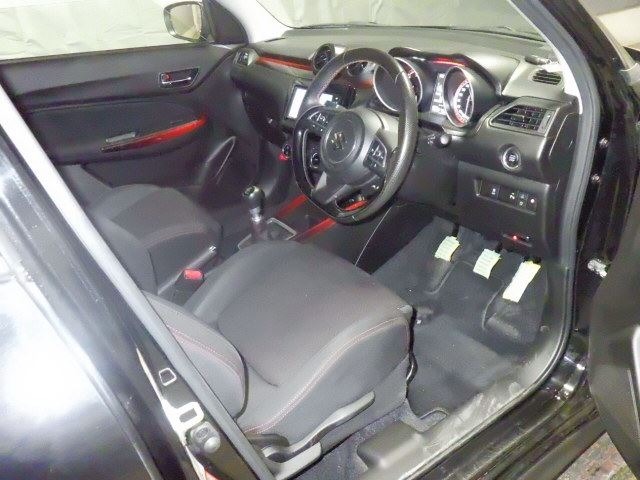 Suzuki SWIFT 2023 7002681-3