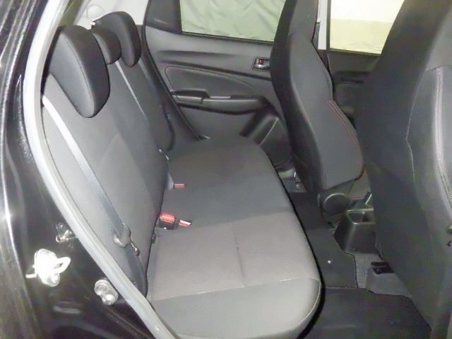 Suzuki SWIFT 2023 7002681-5