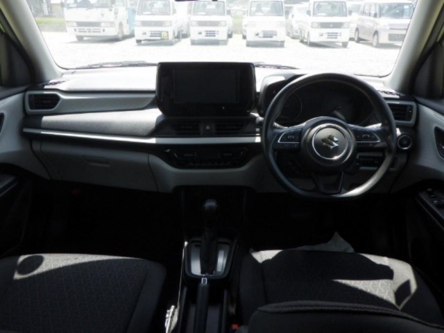 Suzuki SWIFT 2023 7002695-3