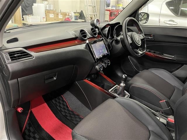 Suzuki SWIFT 2018 7002718-2