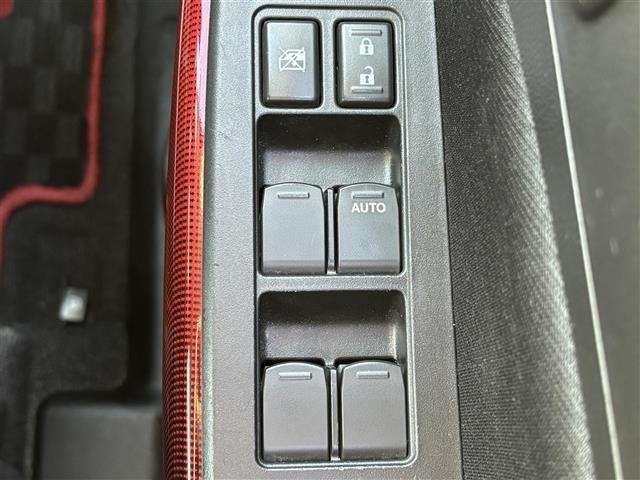 Suzuki SWIFT 2018 7002751-20