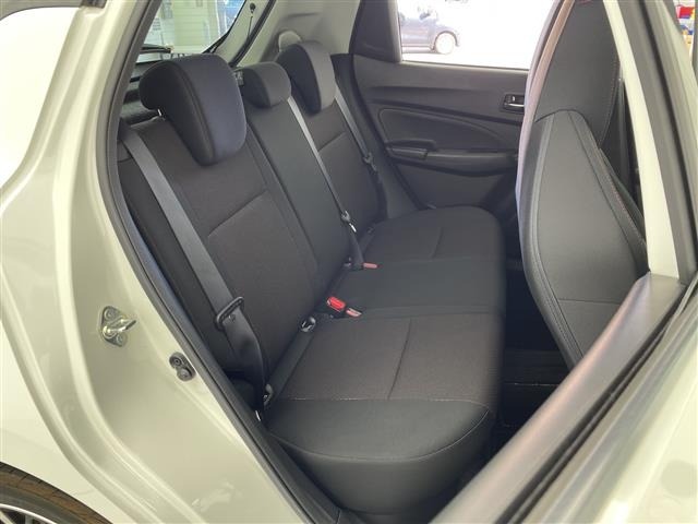 Suzuki SWIFT 2018 7002760-2