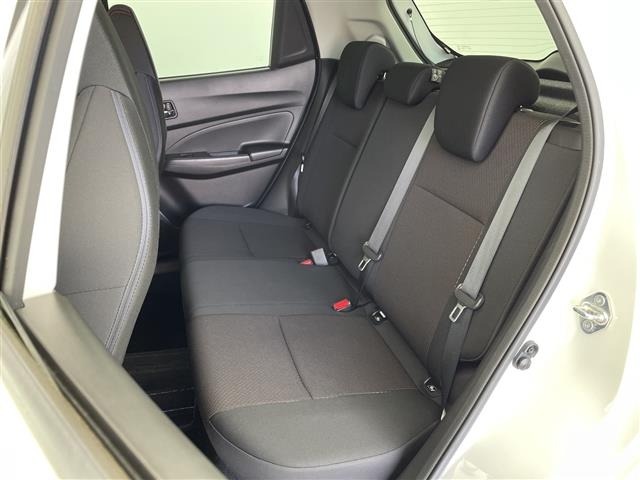 Suzuki SWIFT 2018 7002760-6