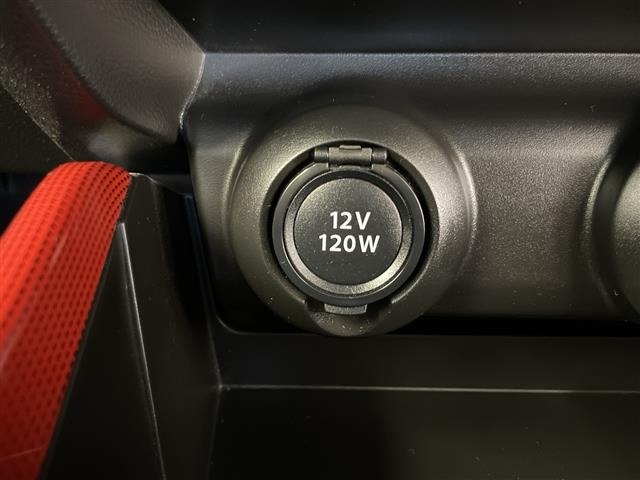 Suzuki SWIFT 2018 7002761-23