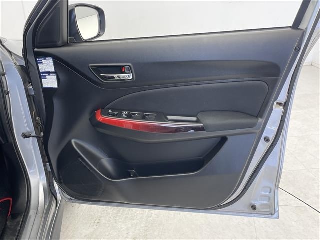 Suzuki SWIFT 2018 7002761-6