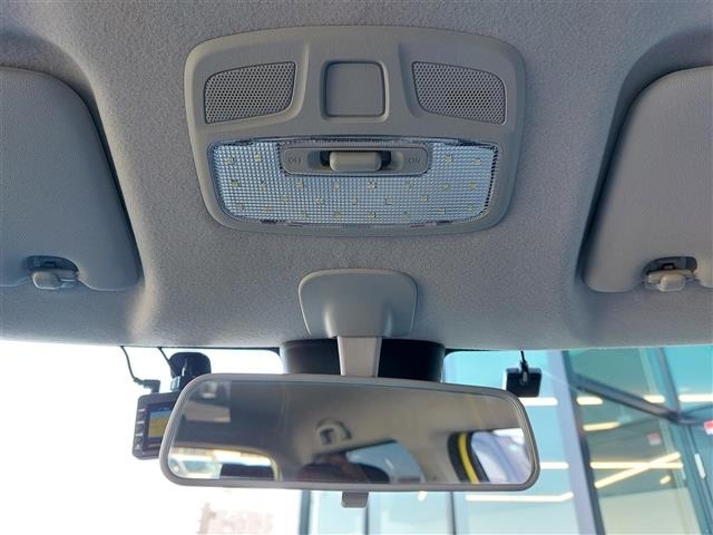 Suzuki SWIFT 2020 7002764-4