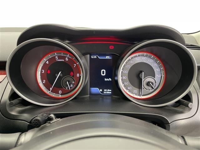 Suzuki SWIFT 2022 7002768-19