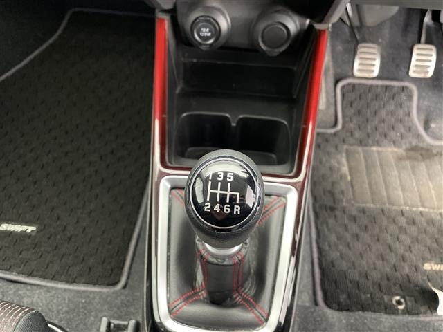 Suzuki SWIFT 2022 7002768-22