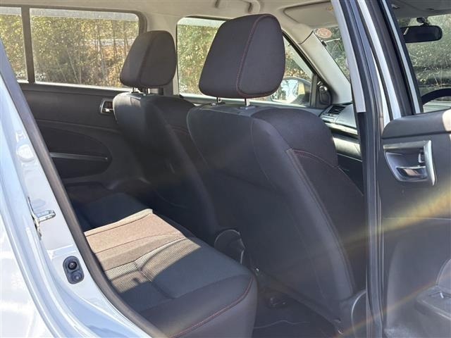 Suzuki SWIFT 2012 7002780-12
