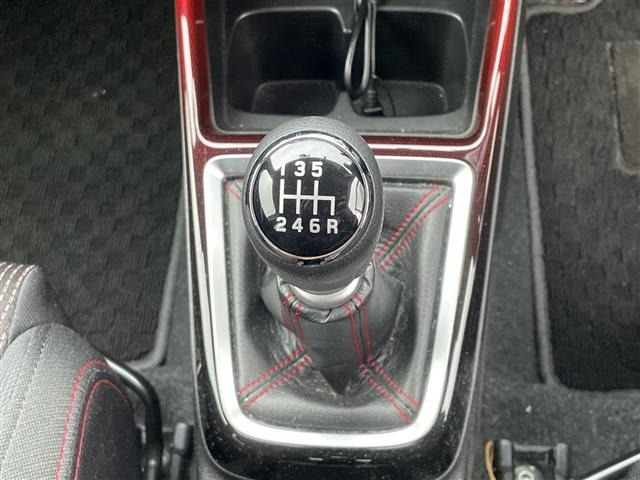 Suzuki SWIFT 2021 7002811-8