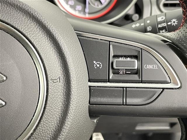 Suzuki SWIFT 2021 7002814-9