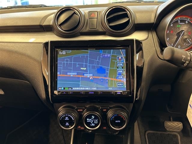 Suzuki SWIFT 2018 7002817-18