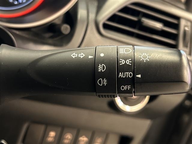 Suzuki SWIFT 2018 7002817-20