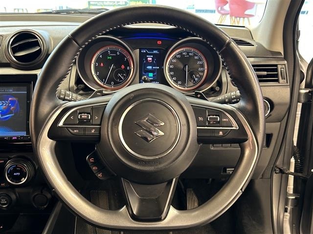 Suzuki SWIFT 2018 7002817-6