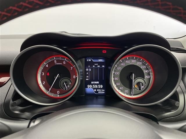 Suzuki SWIFT 2022 7002825-16