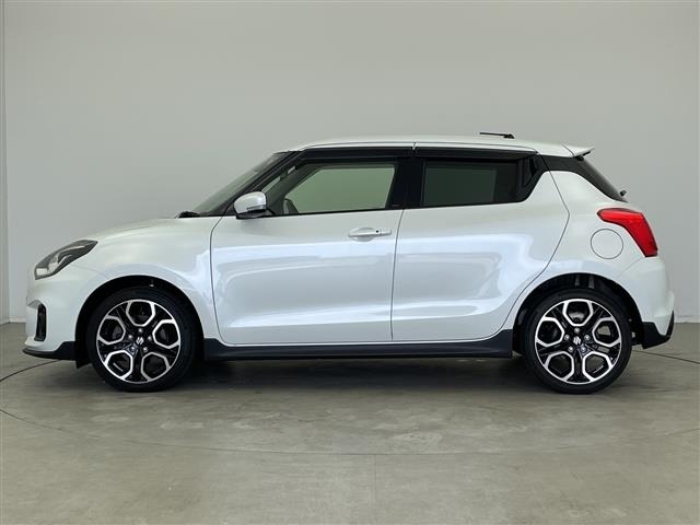 Suzuki SWIFT 2022 7002825-4