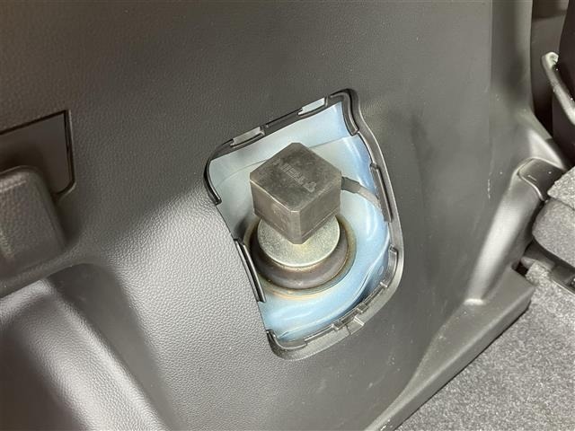 Suzuki SWIFT 2019 7002838-10