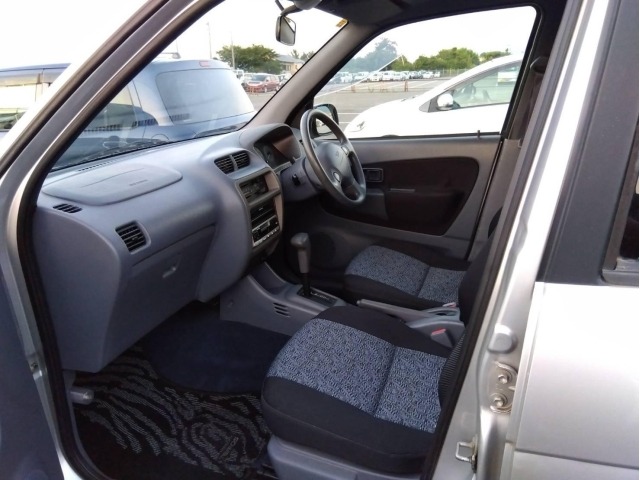 Daihatsu TERIOS KID 1998 7002424-4