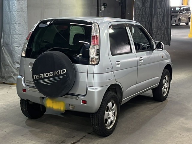 Daihatsu TERIOS KID 2011 7002438-5