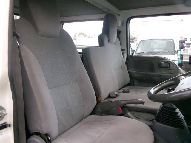 Mazda TITAN 2013 6990704-9