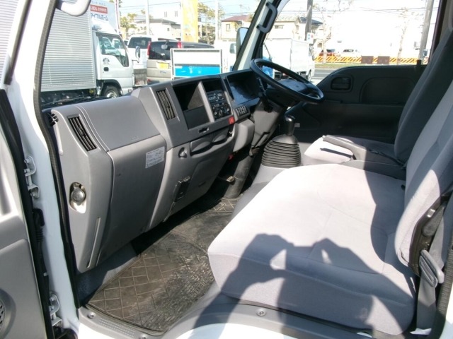 Mazda TITAN 2018 6990723-9