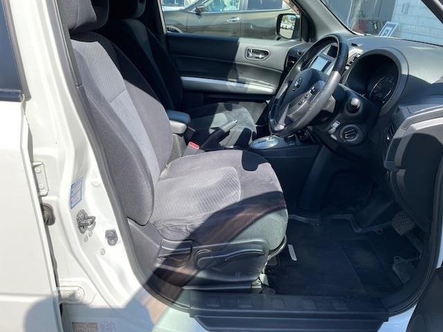 Nissan X-TRAIL 2011 6973896-9
