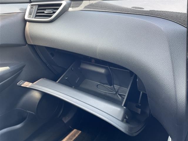 Nissan X-TRAIL 2016 6975040-21