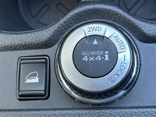 Nissan X-TRAIL 2018 6975112-23